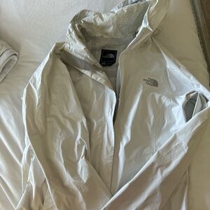 North face white windbreaker. Great condition